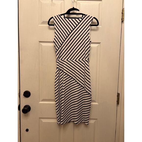 White House Black Market size 2 black and white striped v neck midi dress - Picture 5 of 6